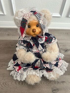 Robert Raikes Hannah Bear 71/200
Twin Sister To Becky Signed Large
RARE